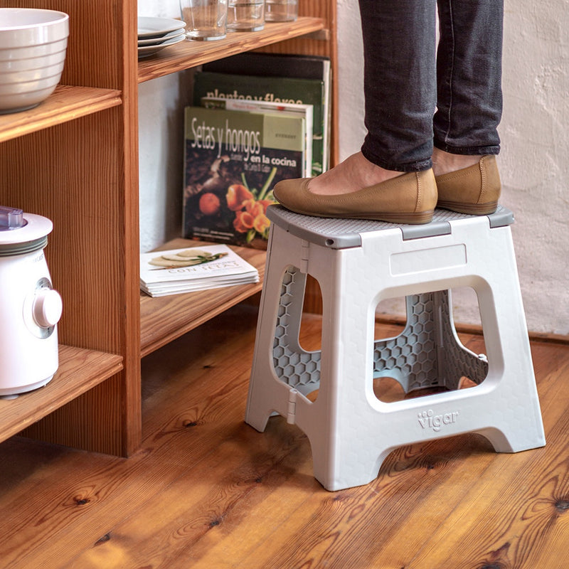 Compact Foldable Step Stool 32cm Grey