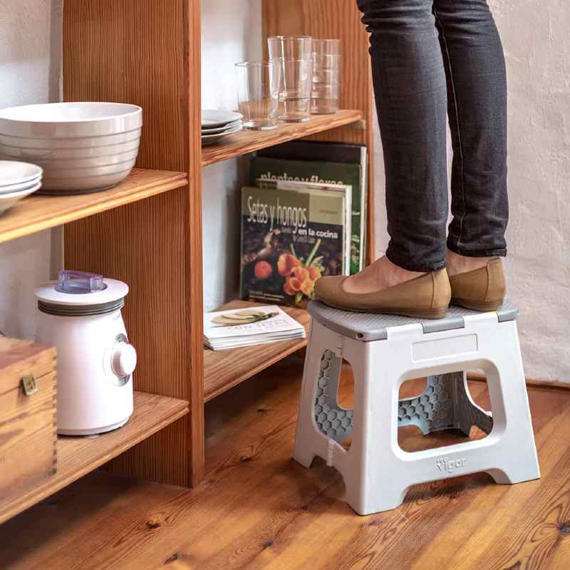 Step Stool Compact Foldable Grey 27cm